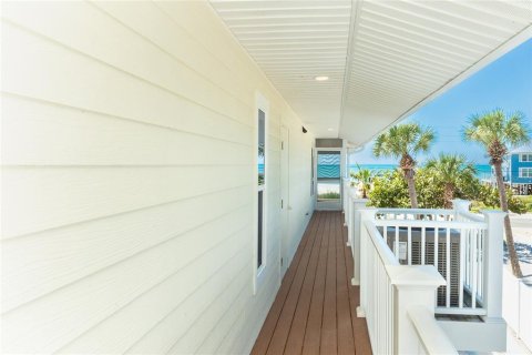 House in Placida, Florida 4 bedrooms, 256.78 sq.m. № 2140059 - photo 15