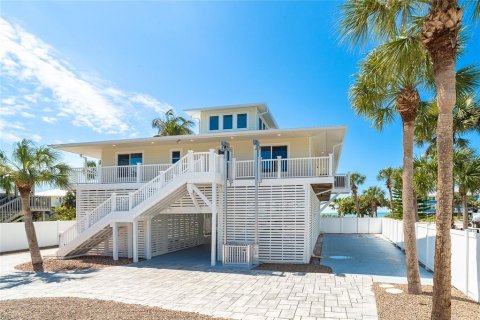 House in Placida, Florida 4 bedrooms, 256.78 sq.m. № 2140059 - photo 13