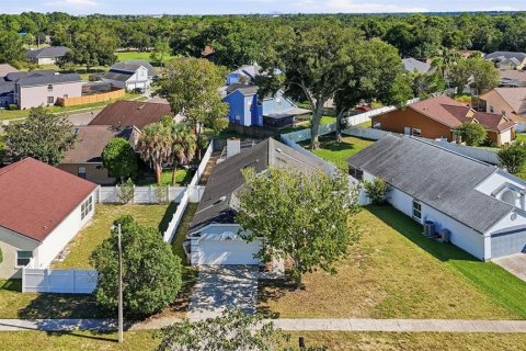 Villa ou maison à vendre à Apopka, Floride: 3 chambres, 143.44 m2 № 2396840 - photo 12