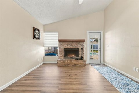 Villa ou maison à vendre à Apopka, Floride: 3 chambres, 143.44 m2 № 2396840 - photo 3