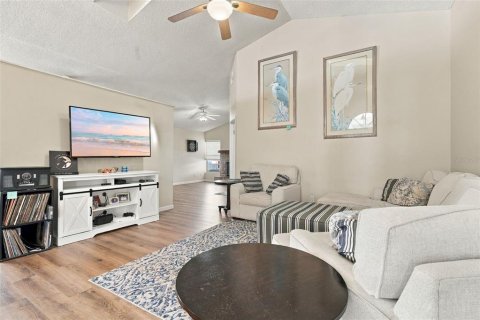 Villa ou maison à vendre à Apopka, Floride: 3 chambres, 143.44 m2 № 2396840 - photo 18