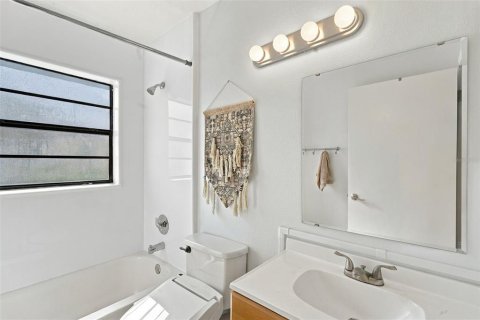 Villa ou maison à vendre à Apopka, Floride: 3 chambres, 143.44 m2 № 2396840 - photo 30