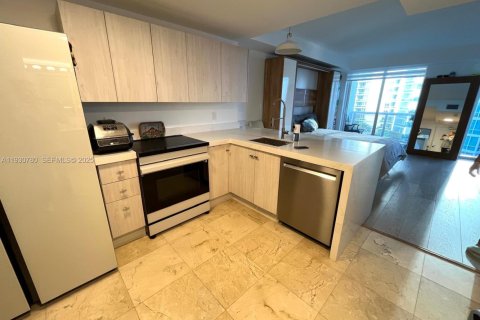 Снять в аренду кондоминиум в Бэл-Харбор, Флорида 44.69м2, № 1989500 - фото 13