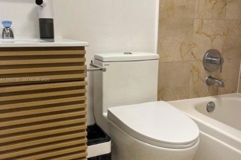 Снять в аренду кондоминиум в Бэл-Харбор, Флорида 44.69м2, № 1989500 - фото 28