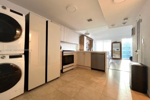 Снять в аренду кондоминиум в Бэл-Харбор, Флорида 44.69м2, № 1989500 - фото 14