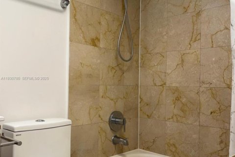 Снять в аренду кондоминиум в Бэл-Харбор, Флорида 44.69м2, № 1989500 - фото 25