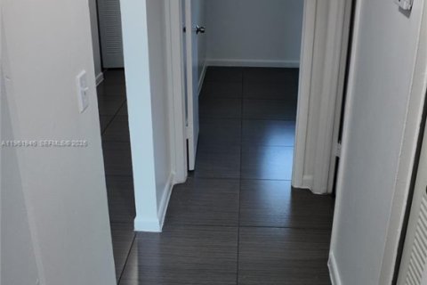 Appartement à louer à Cutler Bay, Floride: 2 chambres, 40372.35 m2 № 2029838 - photo 17