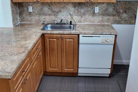 Appartement à louer à Cutler Bay, Floride: 2 chambres, 40372.35 m2 № 2029838 - photo 3