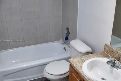 Appartement à louer à Cutler Bay, Floride: 2 chambres, 40372.35 m2 № 2029838 - photo 12