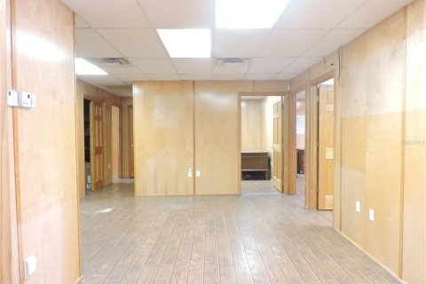 Immobilier commercial à vendre à Lake Wales, Floride: 182.09 m2 № 1684926 - photo 9