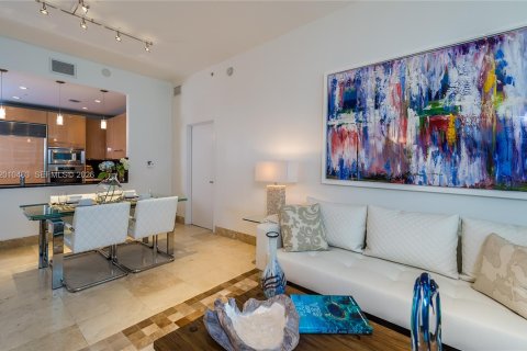 Condo in Miami Beach, Florida, 2 bedrooms  № 2076655 - photo 2