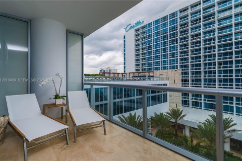 Condo in Miami Beach, Florida, 2 bedrooms  № 2076655 - photo 13