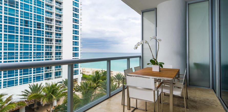 Condo in Miami Beach, Florida, 2 bedrooms  № 2076655