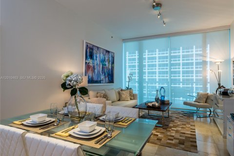 Condo in Miami Beach, Florida, 2 bedrooms  № 2076655 - photo 8