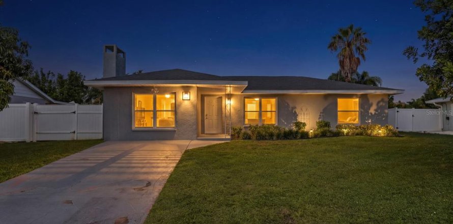 Casa en Bradenton, Florida 4 dormitorios, 132.85 m2 № 2388112