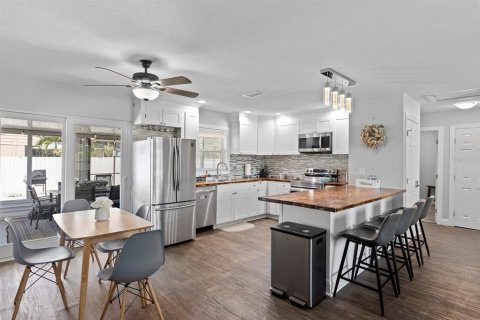 Casa en venta en Bradenton, Florida, 4 dormitorios, 132.85 m2 № 2388112 - foto 5