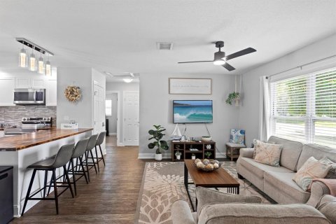 Casa en venta en Bradenton, Florida, 4 dormitorios, 132.85 m2 № 2388112 - foto 10