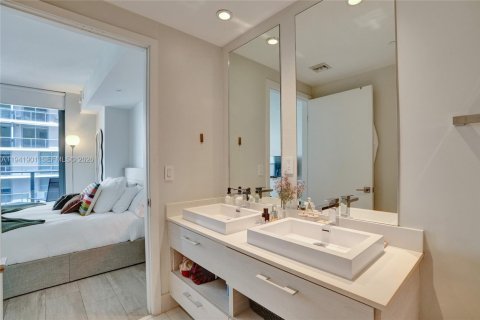 Copropriété à vendre à Miami, Floride: 1 chambre, 57.6 m2 № 1999016 - photo 15