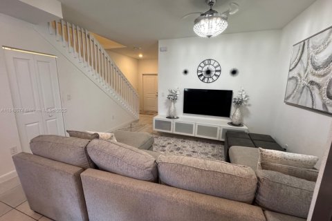 Adosado en venta en Miami, Florida, 3 dormitorios, 116.69 m2 № 1854988 - foto 4