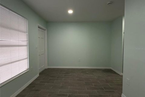 Appartement à louer à North Port, Floride: 2 chambres, 60.39 m2 № 1735189 - photo 5