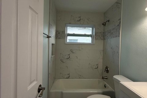 Appartement à louer à North Port, Floride: 2 chambres, 60.39 m2 № 1735189 - photo 8