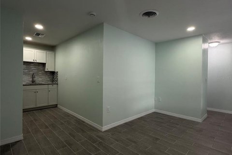 Appartement à louer à North Port, Floride: 2 chambres, 60.39 m2 № 1735189 - photo 3