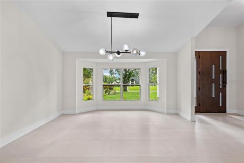 House in Windermere, Florida 4 bedrooms, 249.07 sq.m. № 1898858 - photo 4