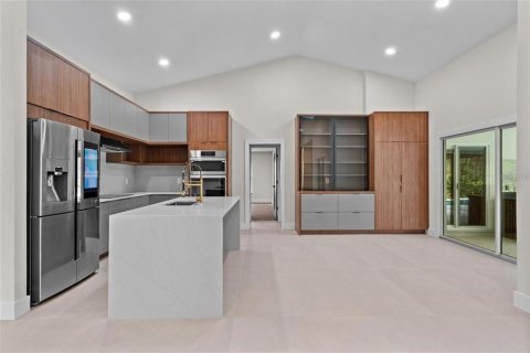 House in Windermere, Florida 4 bedrooms, 249.07 sq.m. № 1898858 - photo 10