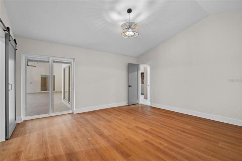 House in Windermere, Florida 4 bedrooms, 249.07 sq.m. № 1898858 - photo 17