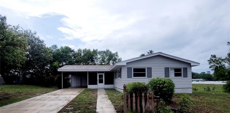 Villa ou maison à Spring Hill, Floride 3 chambres, 124.86 m2 № 1866509