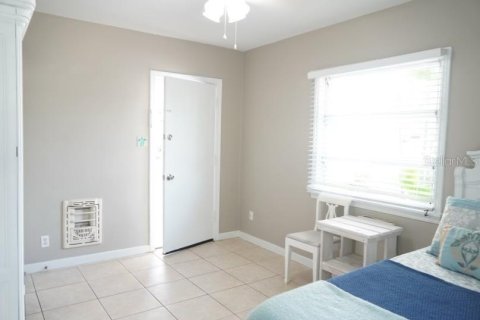 Propiedad comercial en venta en Sarasota, Florida, 10 dormitorios, 412.02 m2 № 1826464 - foto 21