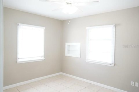 Propiedad comercial en venta en Sarasota, Florida, 10 dormitorios, 412.02 m2 № 1826464 - foto 13