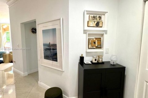 Condo in Aventura, Florida, 2 bedrooms  № 1877545 - photo 11