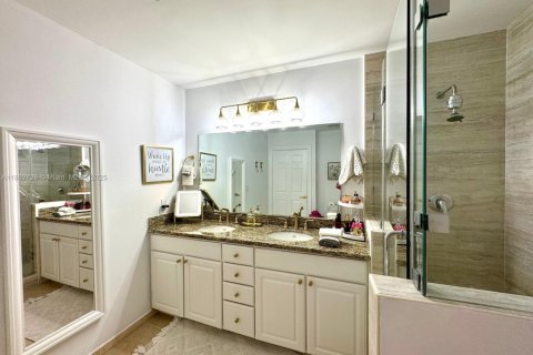 Condo in Aventura, Florida, 2 bedrooms  № 1877545 - photo 26