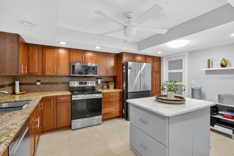 Casa en venta en Sarasota, Florida, 2 dormitorios, 143.81 m2 № 1885062 - foto 9