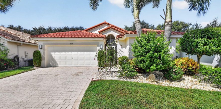 Villa ou maison à Boynton Beach, Floride 3 chambres, 170.48 m2 № 2424763