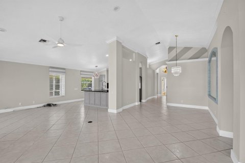 Villa ou maison à vendre à Boynton Beach, Floride: 3 chambres, 170.48 m2 № 2424763 - photo 4