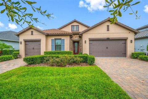 House in Lutz, Florida 4 bedrooms, 242.75 sq.m. № 2284157