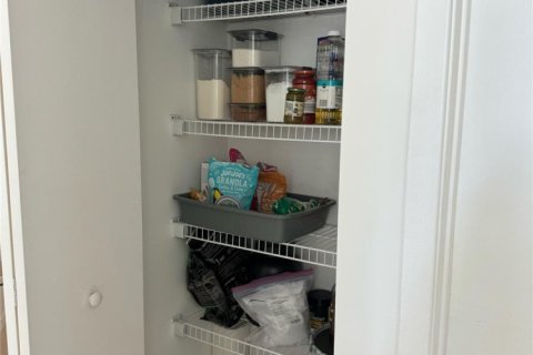 Condominio en alquiler en Miami, Florida, 2 dormitorios, 95.13 m2 № 1118167 - foto 1