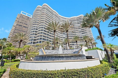 Condominio en venta en Bal Harbour, Florida, 2 dormitorios, 209.03 m2 № 1937455 - foto 27