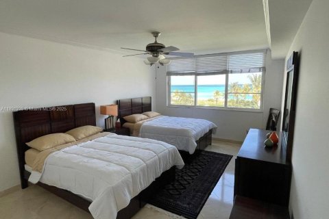 Купить кондоминиум в Майами-Бич, Флорида 2 спальни, 115.66м2, № 1944557 - фото 14