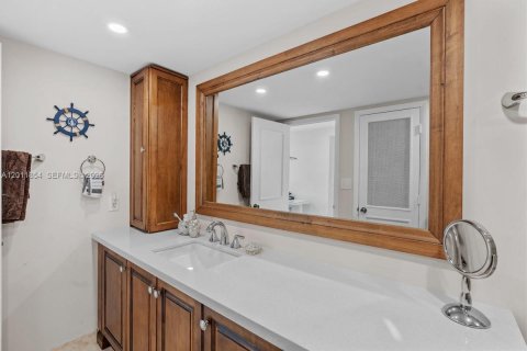 Condo in Fort Lauderdale, Florida, 1 bedroom  № 2244352 - photo 19
