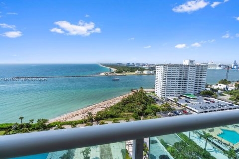 Condo in Fort Lauderdale, Florida, 1 bedroom  № 2244352 - photo 3