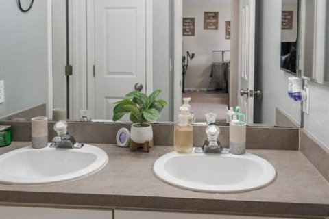 Villa ou maison à vendre à Kissimmee, Floride: 5 chambres, 272.2 m2 № 2092665 - photo 25