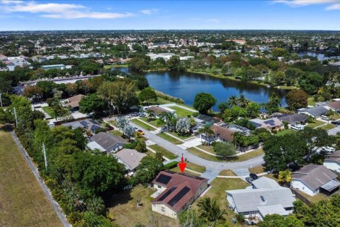 Casa en alquiler en Boca Raton, Florida, 4 dormitorios, 193.98 m2 № 1142354 - foto 1