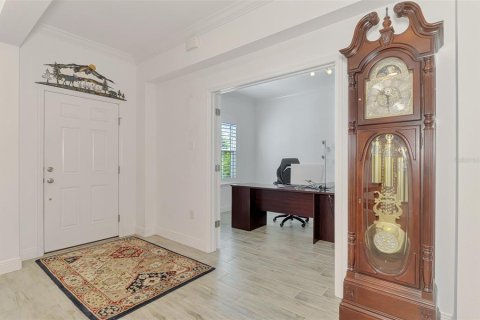 Купить виллу или дом в Норт-Порт, Флорида 11 комнат, 225.85м2, № 2157552 - фото 10