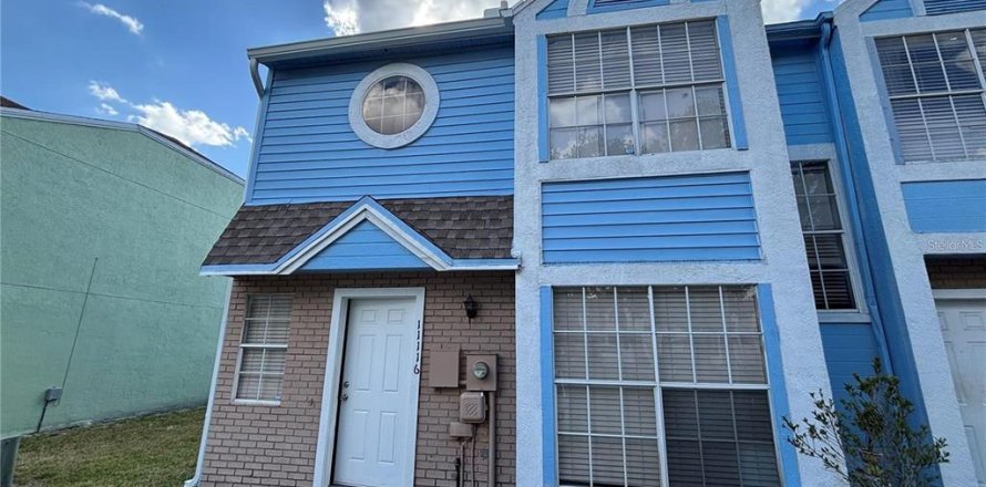 Townhouse in Orlando, Florida 2 bedrooms, 100.8 sq.m. № 2379123