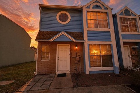 Townhouse in Orlando, Florida 2 bedrooms, 100.8 sq.m. № 2379123 - photo 2