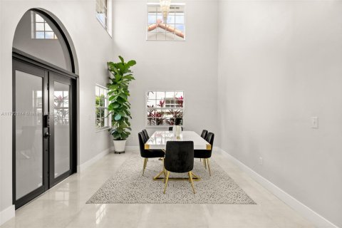 Villa ou maison à louer à Coral Gables, Floride: 4 chambres, 202.25 m2 № 1868388 - photo 5