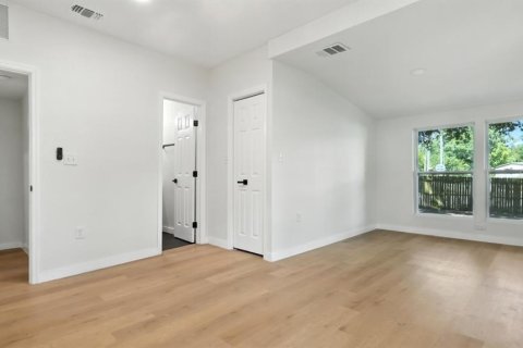 Casa en venta en Tampa, Florida, 3 dormitorios, 149.02 m2 № 1915066 - foto 16
